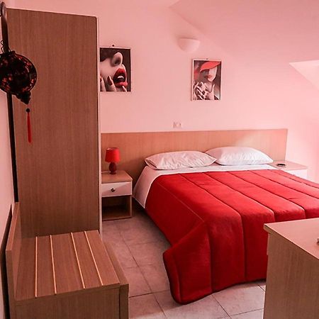 Suisse Hotel Caserta Luaran gambar
