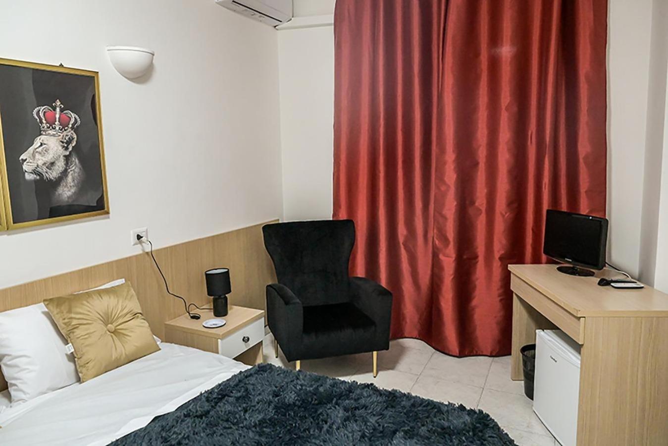 Suisse Hotel Caserta Luaran gambar